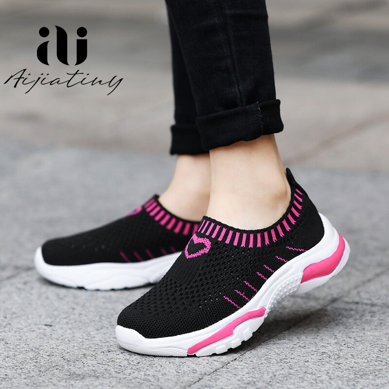 2022 New Mesh pink Kids Sneakers Light weight Children Casual Shoes Breathable Non-slip Walking Girls Running Shoes Love design