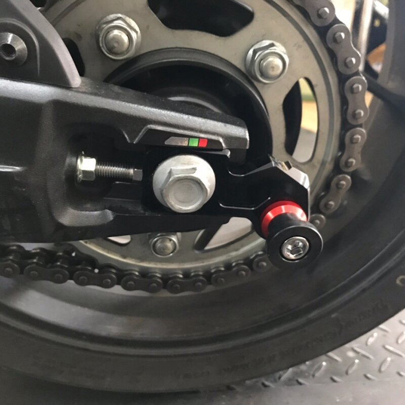 รถจักรยานยนต์ CNC อลูมิเนียม Chain Adjuster บล็อกด้านหลัง Swingarm Spools สำหรับ Honda CB650F CBR650F 2014-2019 CB650R 2019