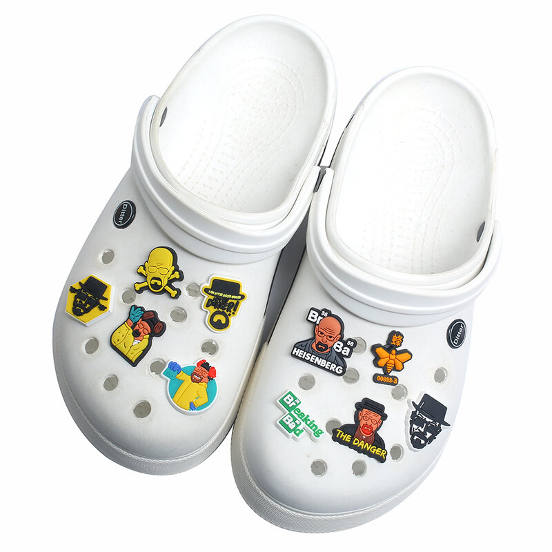 Dijes de zapatos de PVC Breaking Bad, sandalias, accesorios de decoración para zuecos Croc, hebilla Jibz, regalos de fiesta Unisex