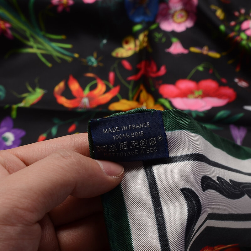70CM Natürliche Seide Schal Frauen Luxus Marke Mode frauen Turban 100% Seide Taschentuch Square Neck Schal Hijab Weiblich