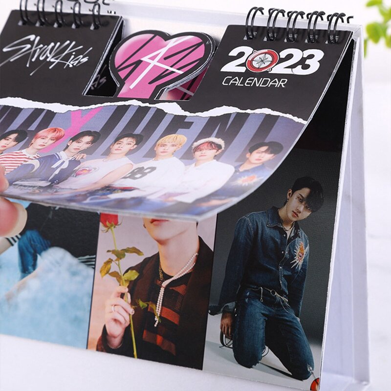 Kpop Stray Kids 2023-Calendario de mesa de Año Nuevo para niños, organizador de Agenda, libros, 2023
