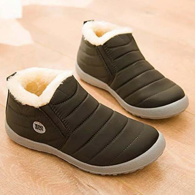 Śnieg buty damskie płaskie buty damskie Slip On platformy buty dla kobiet futrzane botki wodoodporne pluszowe obuwie zimowe Botas Mujer