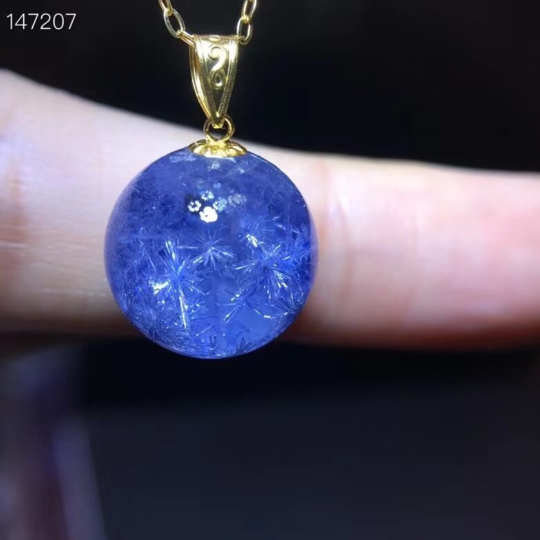 Liontin Kuarsa Dumortierite Rutilated Biru Alami Kalung Bulat Kristal 12.5Mm Perhiasan Emas 18K AAAAAAA