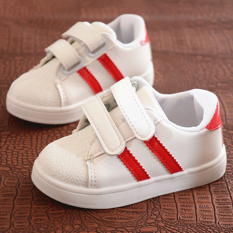 Scarpe da bambino ragazzi Sneakers scarpe da bambina per bambini appartamenti in pelle PU moda neonato morbido scarpe Casual per bambini Sapato Infantil