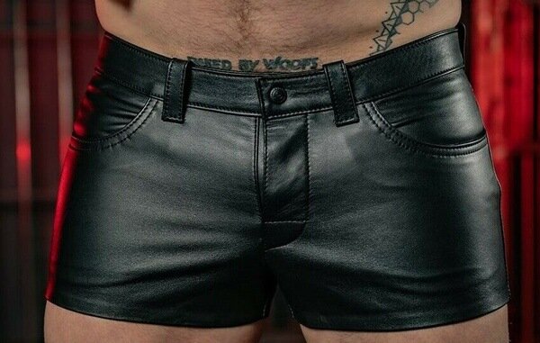 Pantalones cortos de cuero para hombre, ropa informal punk