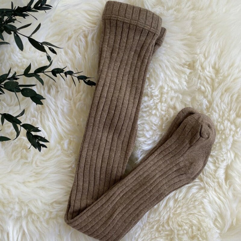 2023 Herbst/Winter neue hochwertige feste Farbe Bio-Baumwolle europäischen und amerikanischen Stil Mädchen Pit Socken Strumpfhosen