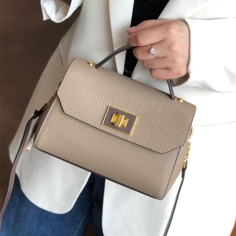 Leather high-end niche bag women's bag 2022 summer new trendy fashion one-shoulder handbag all-match messenger bag