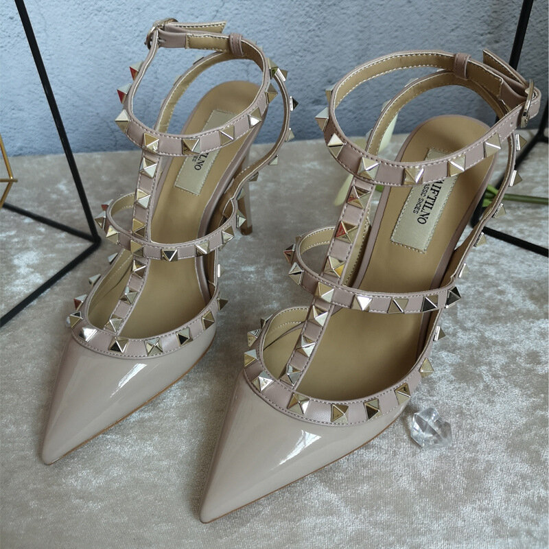 Zapatos de tacón de sauce con punta trasera para mujer, sandalias de gladiador de charol, sexys, de marca de lujo, 2021