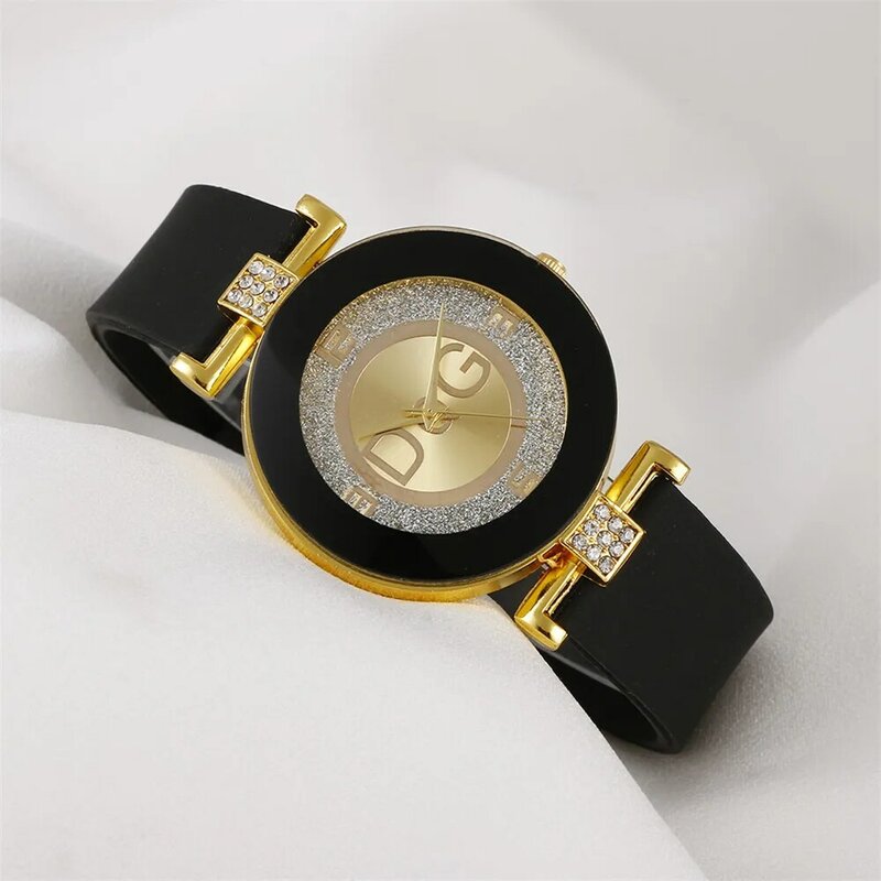 2022 New European And American Ladies Simple Design Quartz Watch, Black And White, Silicone Strap, Large Dial, Creative Fashion