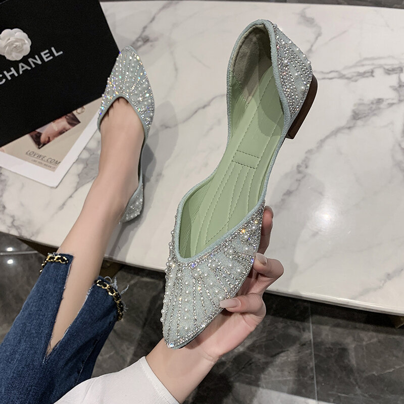 Sapatos femininos verão 2022 nova moda apontou boca rasa fundo macio piscando diamante pérola saltos baixos saltos altos