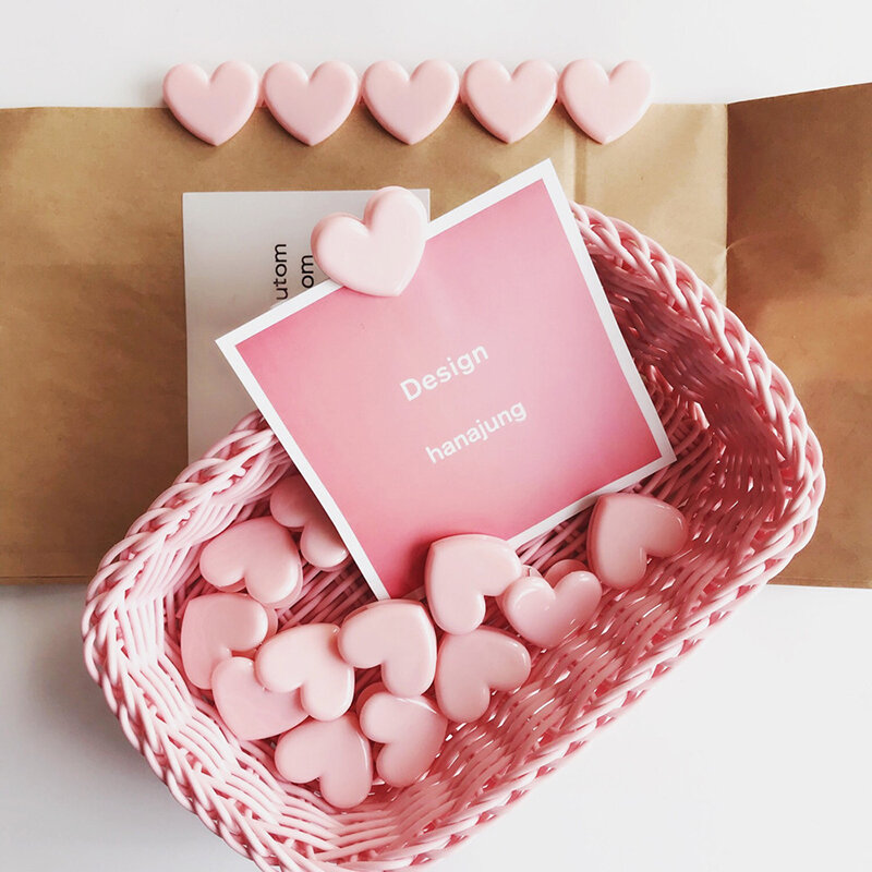 20Pcs Colored Mini Love Heart Pink Plastic Office Supplies Craft Memo Clips DIY Clothes Paper Photo Holder Scrapbook Decoration