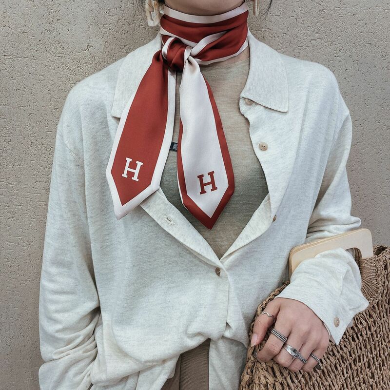 Sciarpa di seta designer di donne di marca di lusso testa sciarpa di raso sciarpa Twilly per borsa scialle 2022 Moda Bufanda Hombre Mujer Moda Lujo
