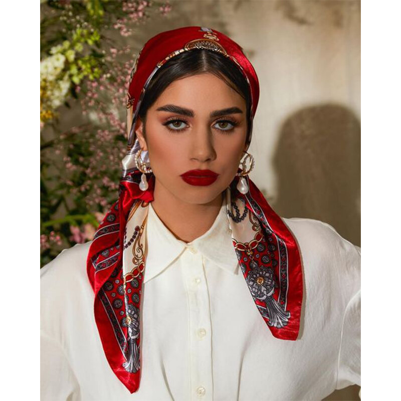 2022 modny nadruk satynowy jedwabny kwadratowy szalik kobiety luksusowej marki hidżab muzułmańska opaska damska chustka na szyję projekt szal Echarpe