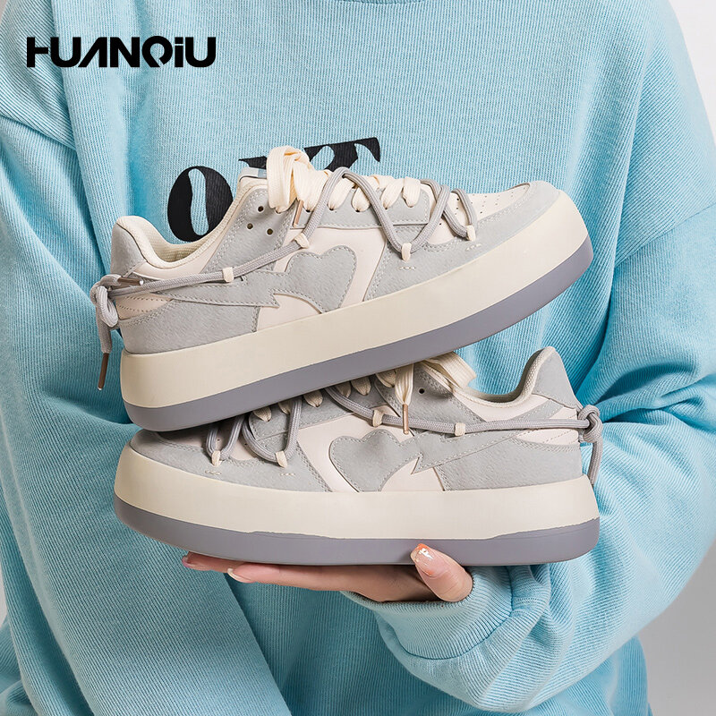 HUANQIU – baskets polyvalentes pour femmes, nouvelles chaussures ins tendance, petites, blanches, décontractées, pour la course à pied, printemps 2022
