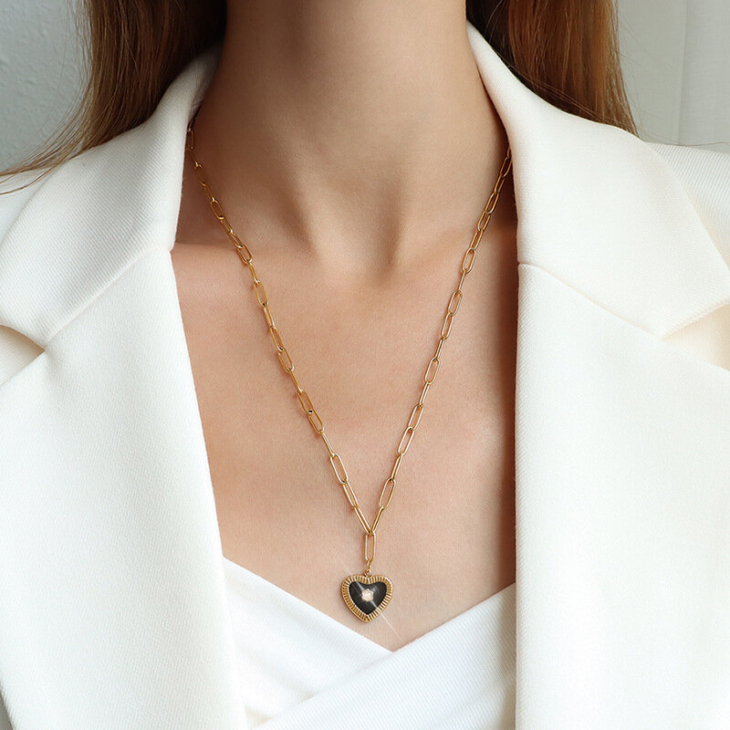 Heart of Spades Pendant Heart Necklace Stainless Steel Women Jewelry Cute Heart Shape Necklace Girl Gift Hot