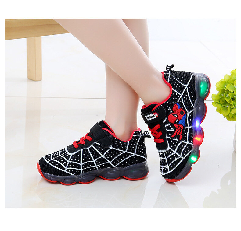 Sepatu Bercahaya LED Kartun Spiderman Bayi Anak-anak Sneakers Bercahaya untuk Anak Laki-laki Perempuan Sepatu Bot Olahraga Balita Jala Ringan