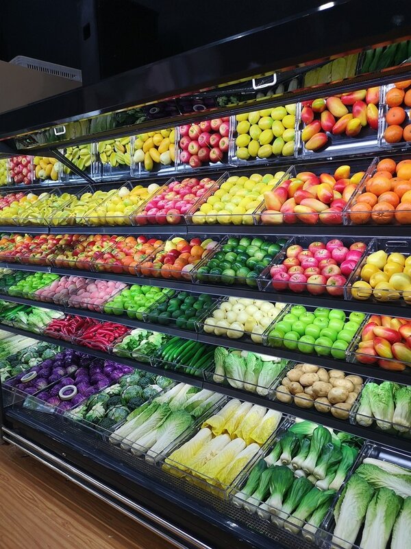 Supermarket lodówka handlowa wyświetlacz owoców lodówka w pozycji pionowej chłodnia prezentacja sprzętu cena