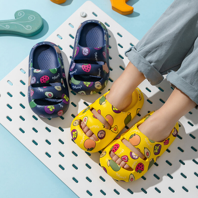 2022 아기 신발 새로운 여름 부드러운 귀여운 핑크 아이 슬리퍼 통풍 소녀 소년 방수 경량 비 슬립 플랫 어린이 샌들