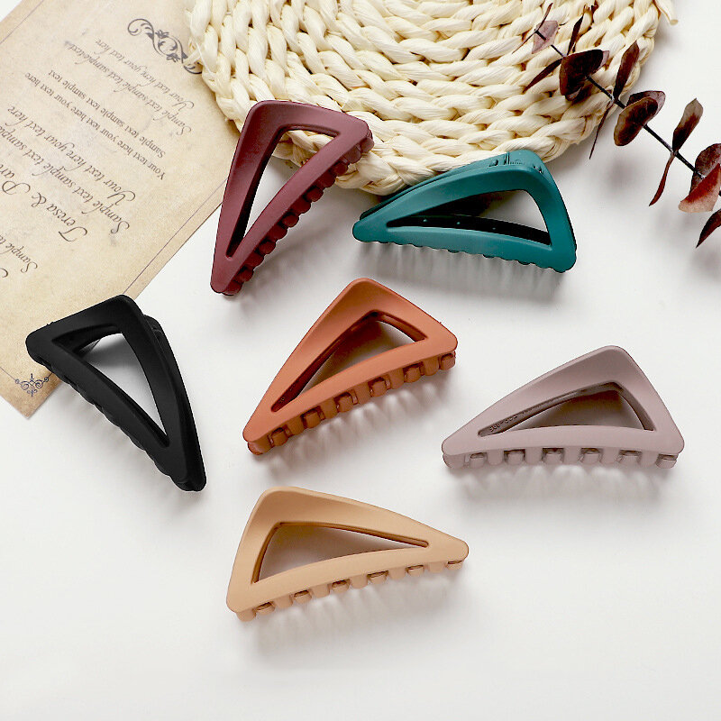 Geometry Triangle Hair Claw Clips For Women Girls Solid Hairpin Shark Crab Clip Ladies Barrettes corea Summer Hair Accessories
