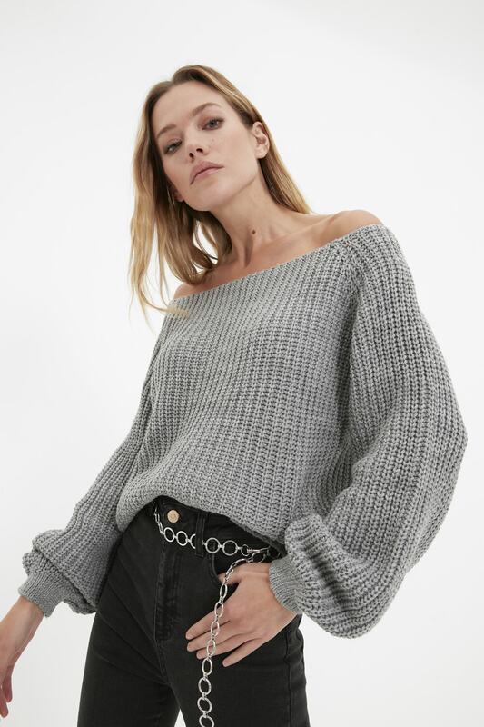 Trendyol Oversize sweter z dzianiny TWOAW22KZ2389
