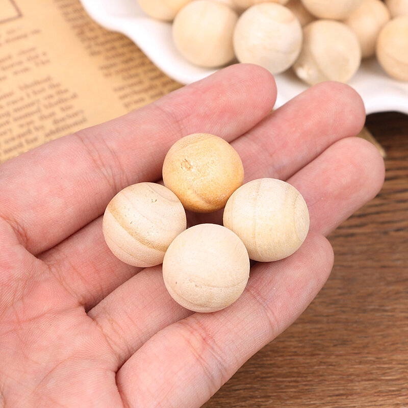 100Pcs Natural Health Camphor Wood Balls Pest Control Organic Cedar Wood Ball for Clothes Storage Closets Drawers