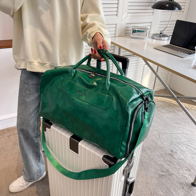 YILIAN-Bolsa de viagem em couro macio sênior para homens e mulheres, sacola impermeável de luxo, mochila de fitness, grande capacidade, moda 2022
