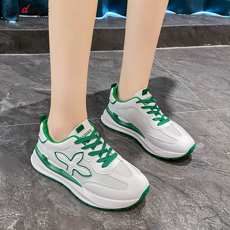الأخضر الوردي أحذية شبكة تنفس النساء أحذية رياضية الدانتيل يصل حذاء مسطح منصة حذاء كاجوال أحذية السيدات مكتنزة 2022