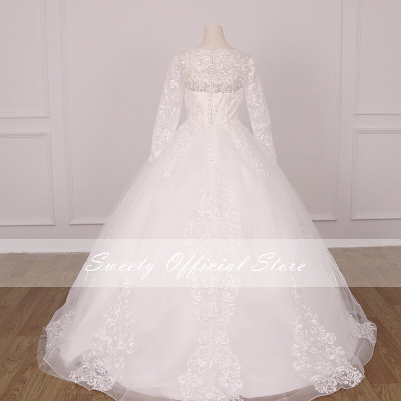 Elegant Wedding Dress Organza With Embroidery Ball Gown Train Boatneck Sleeveless bridal Gown Backless Vintage Vestido De Novia