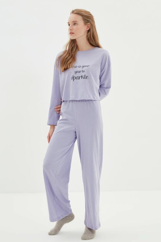 Trendyol-Conjunto de pijamas de punto con estampado de eslogan azul marino, THMAW22PT1201