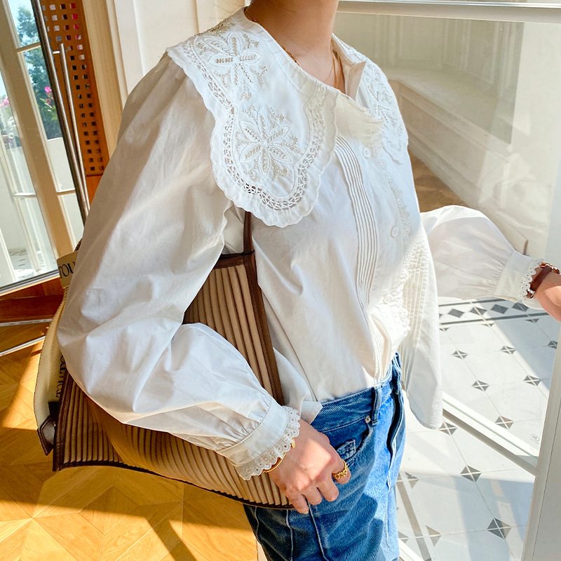 2023 Spring Puff Sleeve White Shirts Women Blouses Doll Collar Wrinkle Long-sleeved Doll Collar Clothing Beaded Lapel Shirt Tops