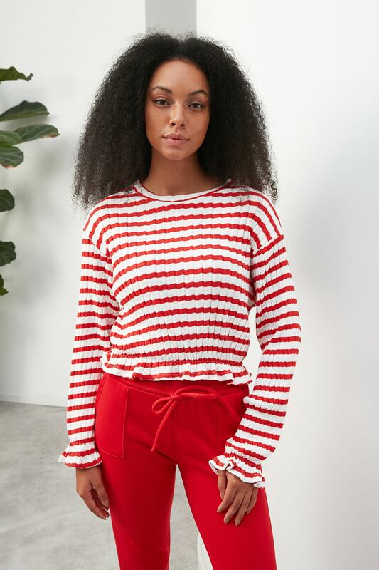 Trendyol – Blouse tricotée à rayures