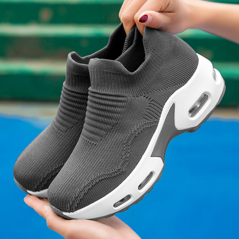 Sneakers da donna moda scarpe Casual in Mesh traspirante scarpe da ginnastica con plateau da uomo Sneakers Slip-On scarpe da corsa da passeggio
