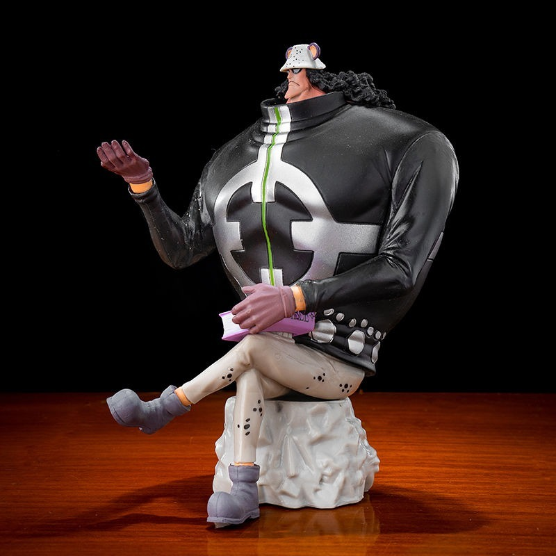 One Piece stylist photo home bear Qiwuhai sitting posture tyrant bear hand-made model decoration animation surrounding