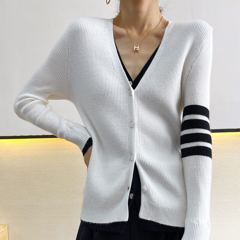 Cardigan tricoté en laine douce pour femmes, manteau faux deux pièces, Slim, col en v, nouvelle tendance, Version coréenne, printemps et été