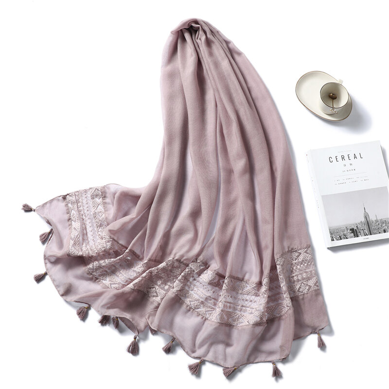 2022 Fashion Women Cotton Hijab Muslim Scarf Shawl Lady Solid Tassel Winter Scarves Foulard Pashmina Lace Hollow Head Kerchief