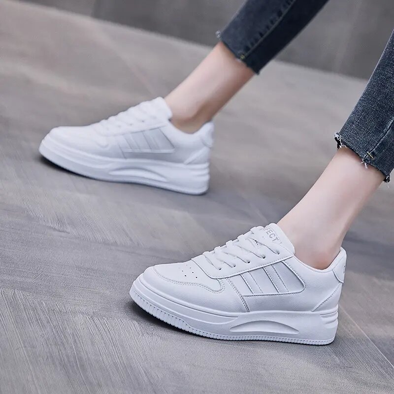 Women Shoes White Sneakers Vulcanized Shoes 2022 Fashion Girls Running Shoes Lace-up Comfortable Casual Shoes Female Shoes
