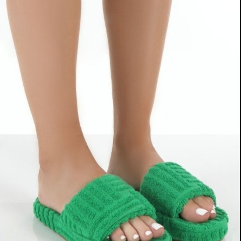 Marca de luxo peep toe grosso único chinelos feminino veludo verde plana outwear senhoras slides verão outono pista flip flops