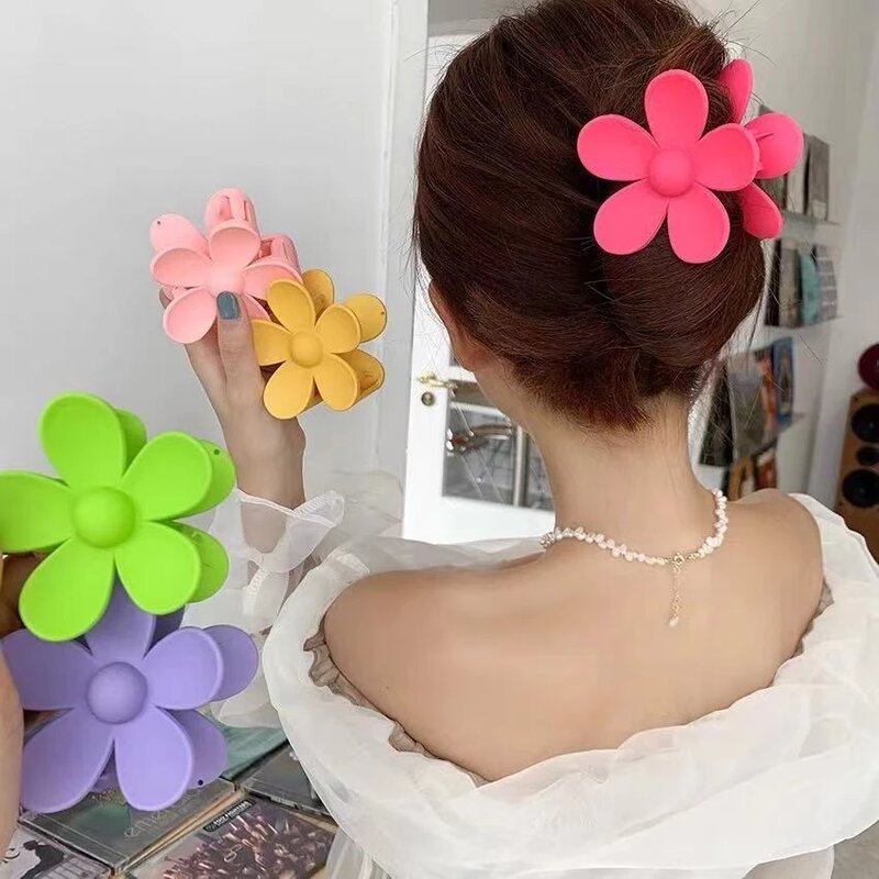 Korea Flower Shape Hair Claw Clip for Women Girls Hair Clip Crab Hair Claws Ponytail Hairpins Bath Barrette Headwear Accessories