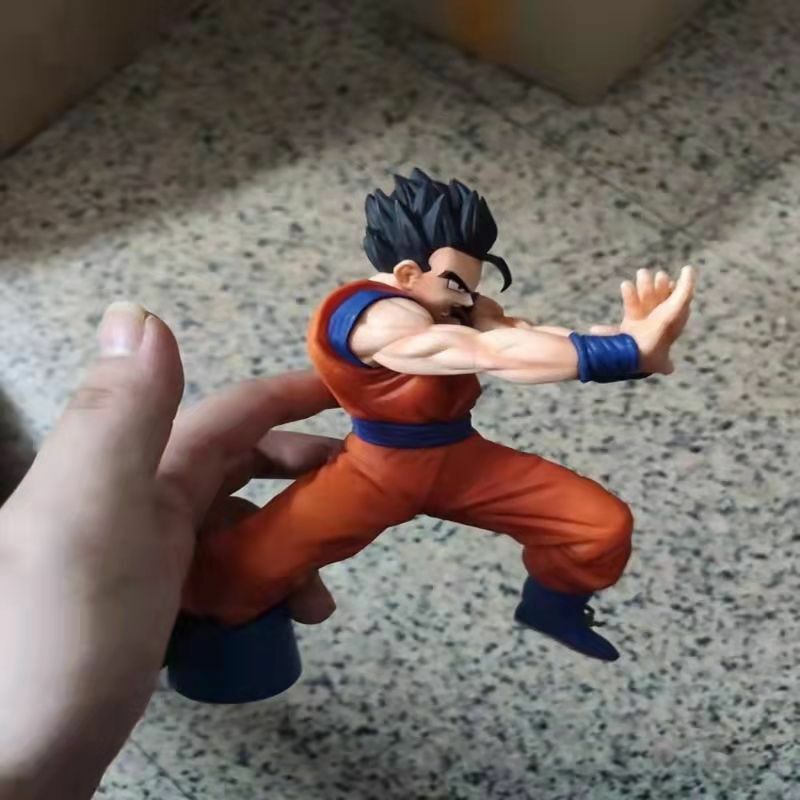 Seven Dragon Ball Z Sun Wukong Sun Wufan father and son modeling station pass complex road animation hand-made model ornaments