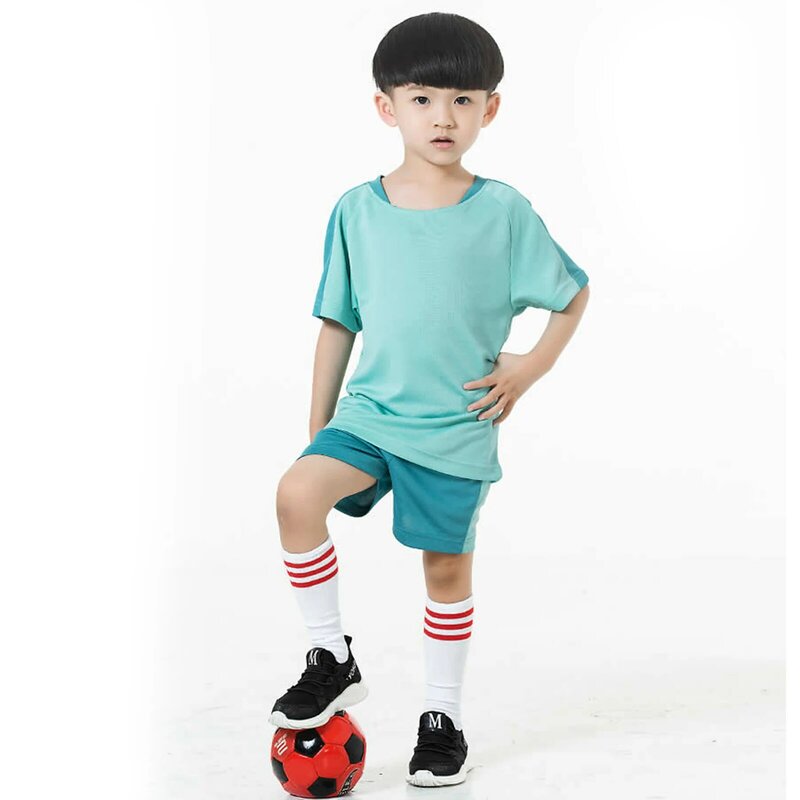 Cody Lundin New Style Comfortable  Soft  Fabric and Simple Striped Design with High Quality Soccer Sports Kits