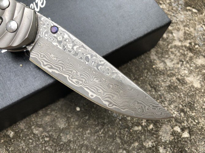 Cuchillo plegable táctico con mango de aleación de titanio de acero de Damasco, herramienta EDC de bolsillo de seguridad para exteriores ondulada de alta calidad