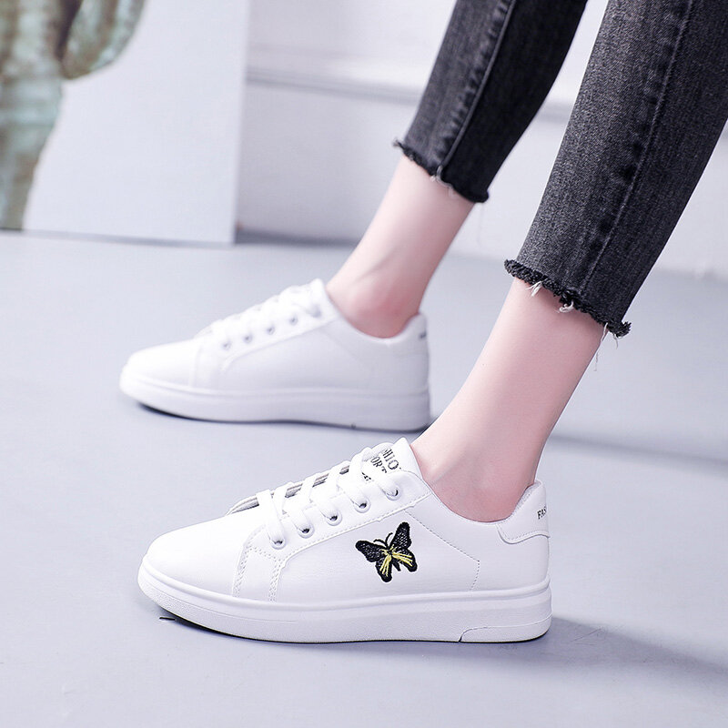 Witte Schoenen Vrouwen Sneakers Platform Zapatos De Mujer Mode Strass Chaussures Femme Bee Lady Schoeisel Patchwork ST351