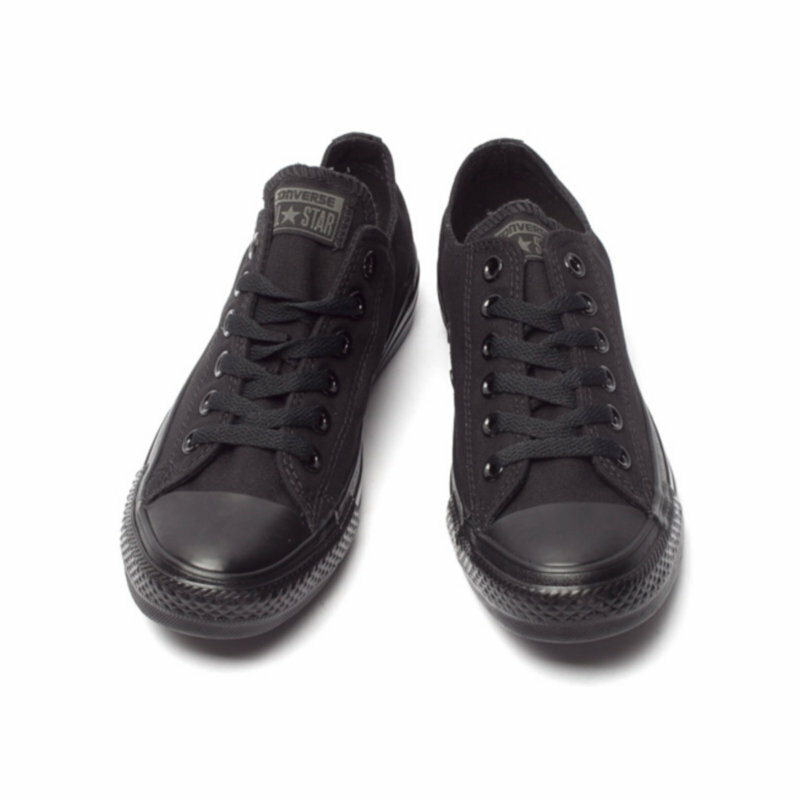 Converse Original All Star บุรุษและสตรีรองเท้าผ้าใบสำหรับชายรองเท้าผ้าใบสุภาพสตรีสีดำรองเท้าสเก็ตบอร์ดแ...