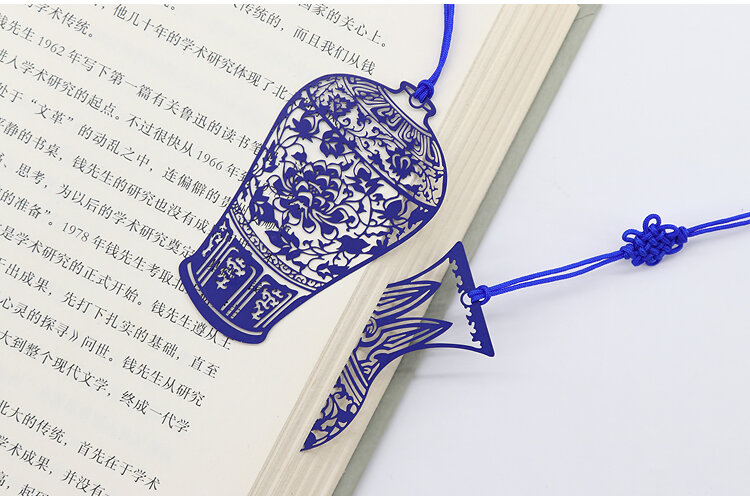 Segnalibro in metallo porcellana blu e bianca clip in stile classico cinese divertente cancelleria Kawaii marcatura scuola forniture per ufficio regali