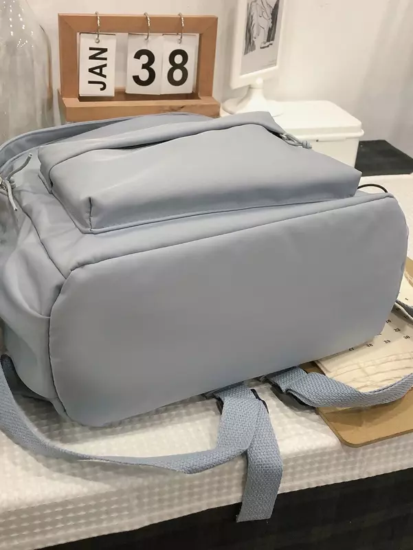 Минималистичный вместительный рюкзак