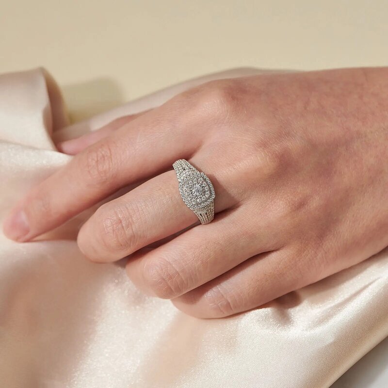 Wuziwen ของแข็ง925สเตอร์ลิง Silver Halo Round Cut Clust แหวนแต่งงานผู้หญิง AAAAA Cubic Zircons เครื่องประดับอินเทรนด์ของขวัญ
