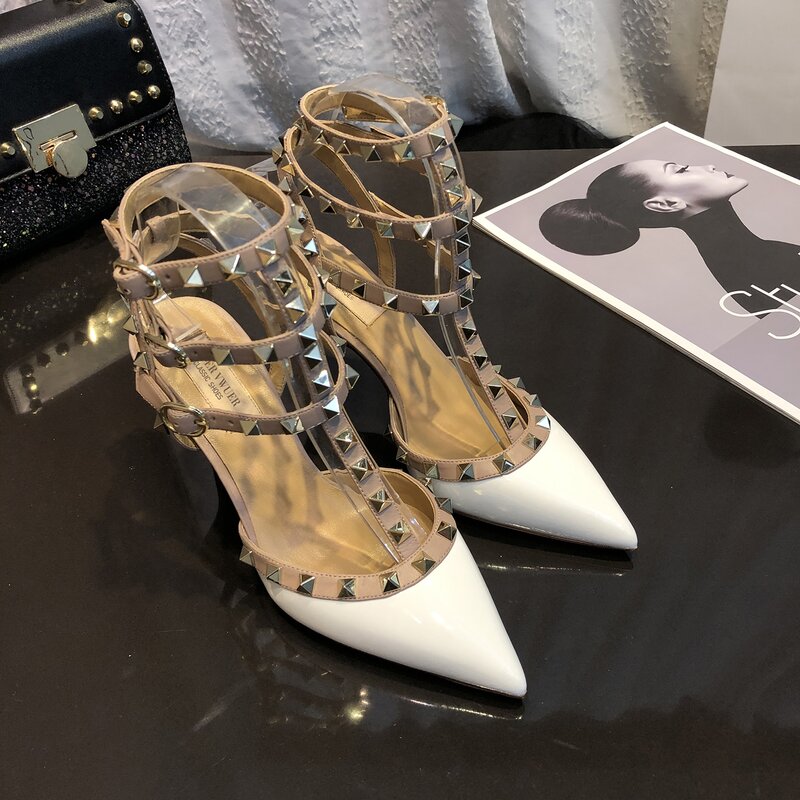 Sandalias de piel auténtica para mujer, zapatos clásicos de tacón alto puntiagudo con remaches, de lujo, sexys, para fiesta y boda, 2022