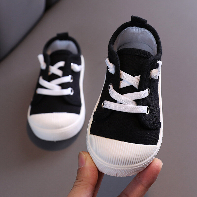 حذاء رياضي كلاسيكي للأطفال حديثي الولادة رياضي للأولاد والبنات حذاء مشوا لأول مرة حذاء للأطفال الرضع مضاد للانزلاق خارجي