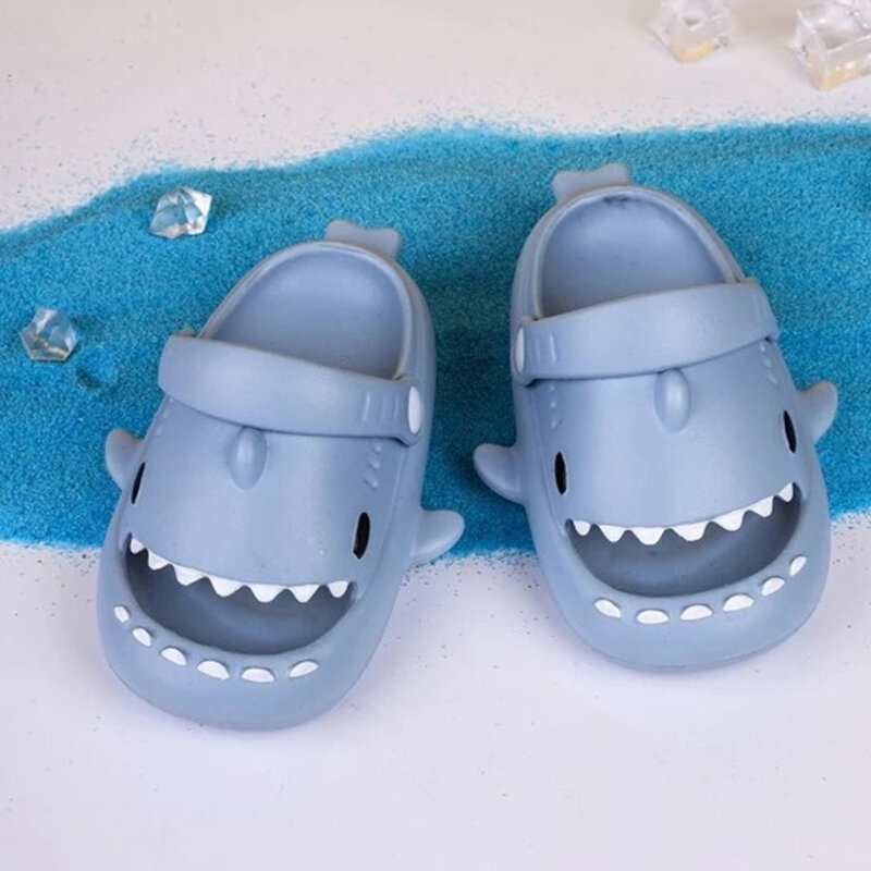 Детские шлепанцы в виде симпатичной акулы, Мультяшные сандалии для улицы, модная пляжная обувь для мальчиков и девочек, 2023