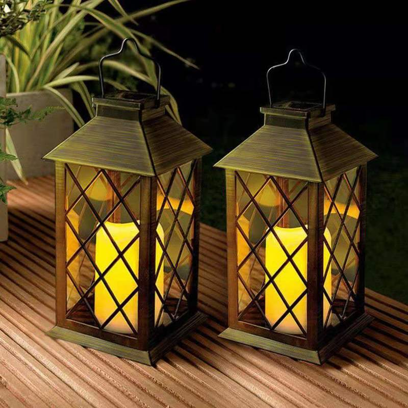 Lanterne solaire suspendue au design rétro, lumière chaude, creuse, avec poignée, luminaire décoratif d'extérieur, idéal pour un jardin ou comme décoration de noël